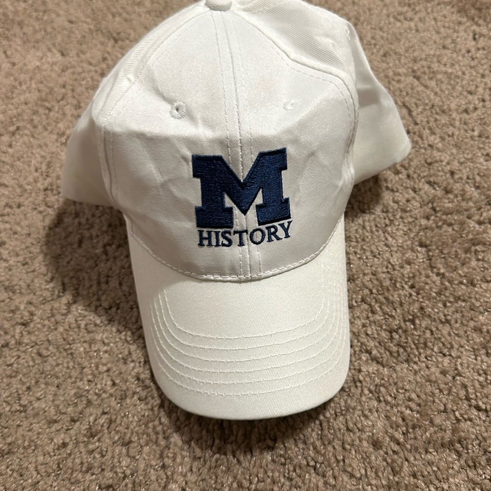 U of M vintage hat